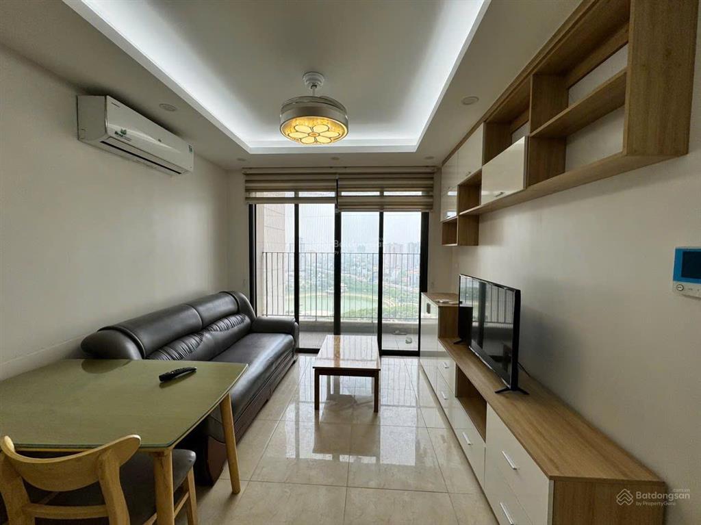 Nhỉnh 10 tỷ bao phí  cư dân c6 d'capitale gửi bán căn 2 phòng ngủ 83/73m2 ban công đông nam