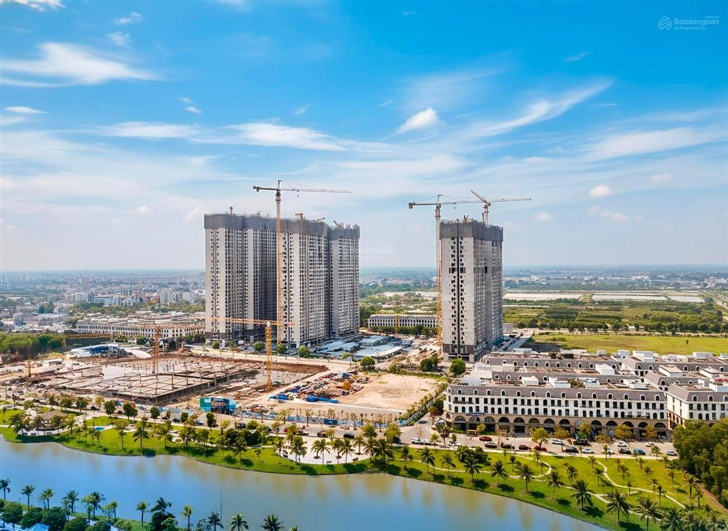 Giá tốt căn 3 ngủ đông nam the senique hà nội view bể bơi olympic, tầng trung chỉ 5,8 tỷ bao phí.