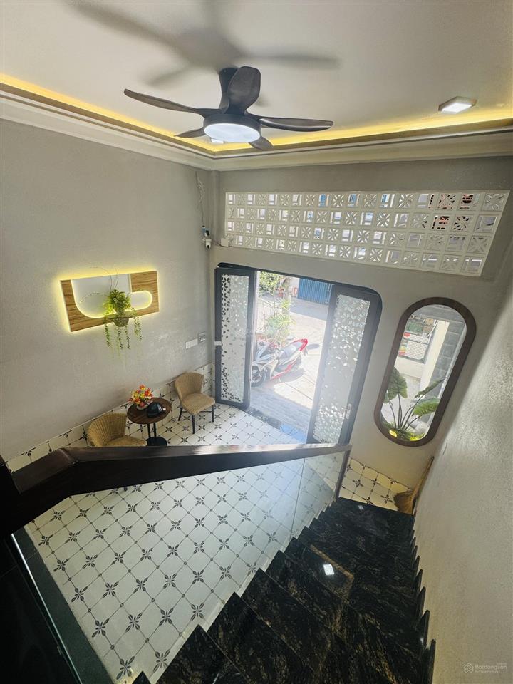 Hậu giang  mai xuân thưởng  4 tầng  50m2  giá 6tỷ6 tl