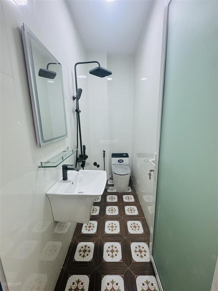 Hậu giang  mai xuân thưởng  4 tầng  50m2  giá 6tỷ6 tl