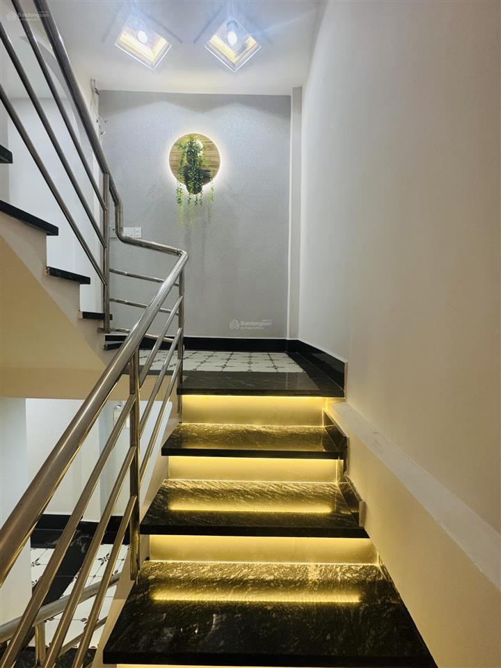 Hậu giang  mai xuân thưởng  4 tầng  50m2  giá 6tỷ6 tl