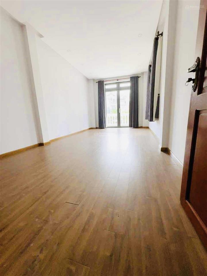 Mặt tiền 5 tầng kinh doanh đỉnh  lý chiêu hoàng q6  có lề 3m tiện buôn bán  giá 13 tỷ tl