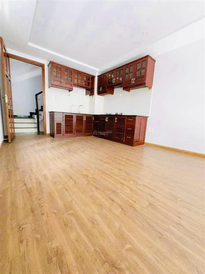 Mặt tiền 5 tầng kinh doanh đỉnh  lý chiêu hoàng q6  có lề 3m tiện buôn bán  giá 13 tỷ tl