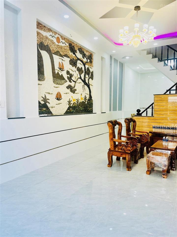 Mặt tiền hẻm kd  sát mặt tiền  lê đình cẩn  gần khu tên lửa  giá vừa nhỉnh 6t tl mạnh