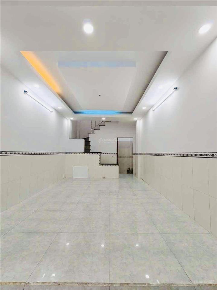 Nhỉnh 3tỷ nhẹ 4tầng kinh dương vương  gần bxmt  sát mặt tiền  3pn  khu nhà 4  5 tầng dân trí