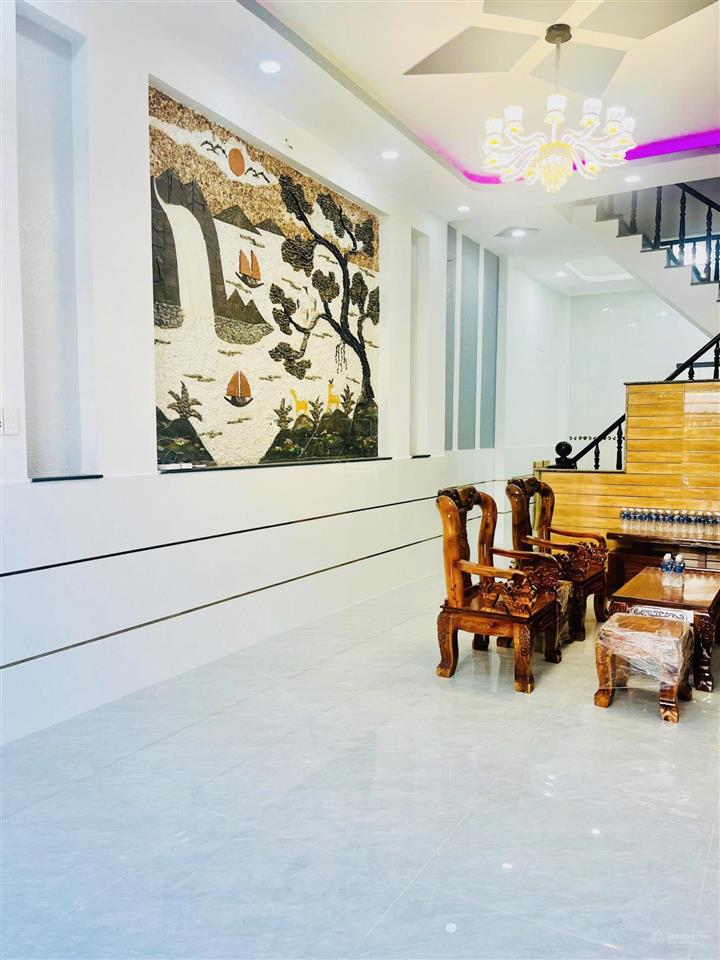 Mặt tiền hẻm kd  sát mặt tiền  lê đình cẩn  gần khu tên lửa  giá vừa nhỉnh 6tỷ tl mạnh