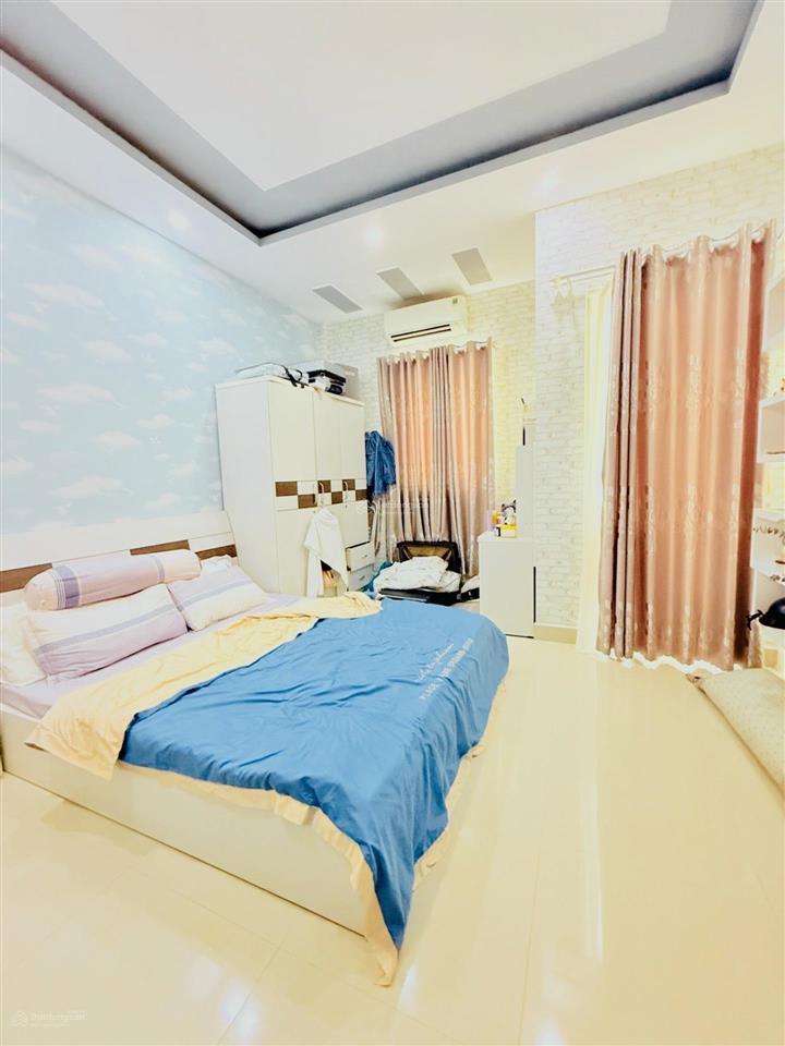 Trương đình hội q8  giáp quận 6  4 tầng  4pn  ko lộ giới  giá 5t2 tl