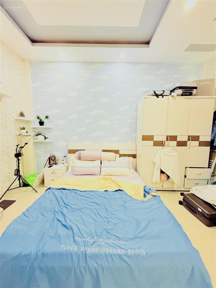 Trương đình hội q8  giáp quận 6  4 tầng  4pn  ko lộ giới  giá 5t2 tl