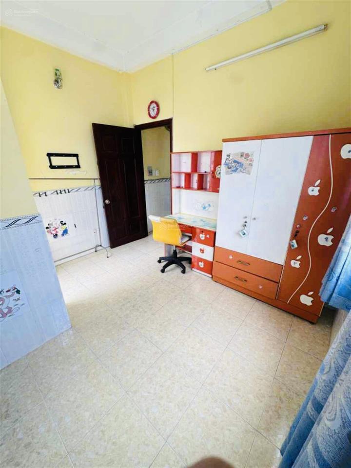 Đường 762 hồng bàng  42m2  4 tầng  5pn  giá 5t590 tl ( giá cũ 6t )