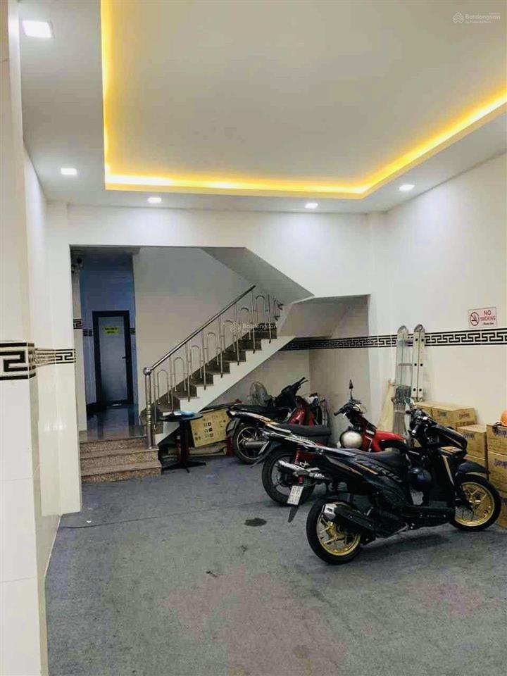 Mặt tiền giá tốt  tỉnh lộ 10  cách q6 chỉ 700m  6 tầng  có thang máy  giá nhỉnh 17t