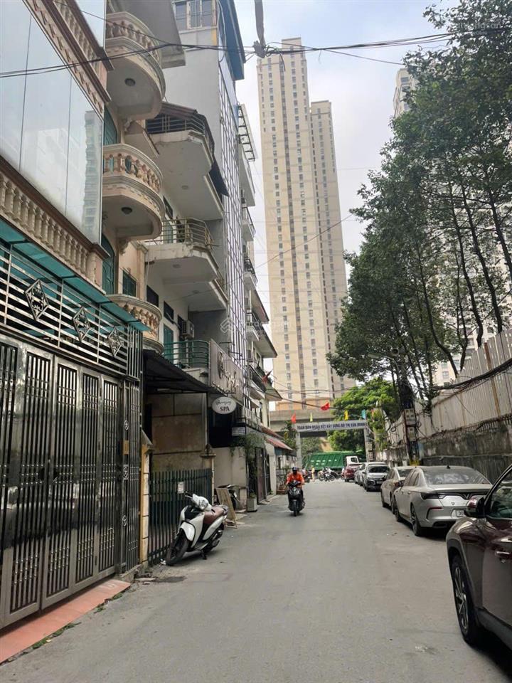 Phân lô ô tô  3 thoáng  60m2 mt 5,5m  khuất duy tiến, hàng xóm vinhome green bay sổ hoa hậu.