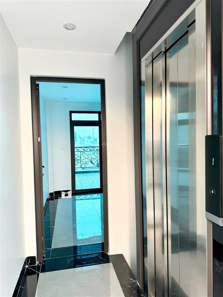 Hiếm! phân lô hoàng văn thái  50m2  6 tầng  thang máy  gara ô tô 2 thoáng  sổ hoa hậu