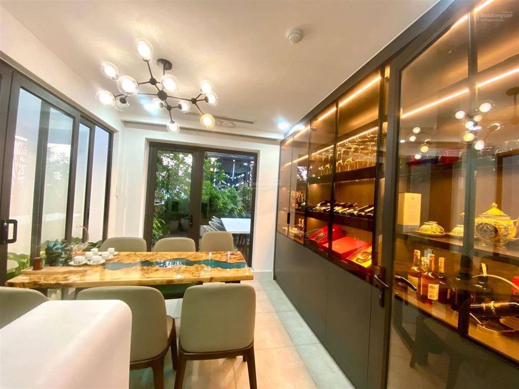 Toà nhà mặt phố, mặt hồ trung tâm thanh xuân, 9 tầng, mt 6m, sổ vuông vắn, giá sale off