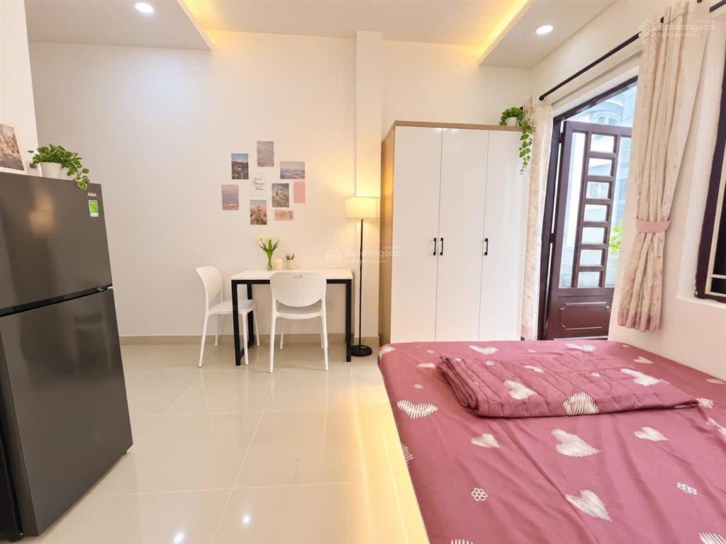 Phòng 35m2 ban công full nội thất ngay đường hoàng hoa thám gần chợ bà chiểu, quận 1, quận 3