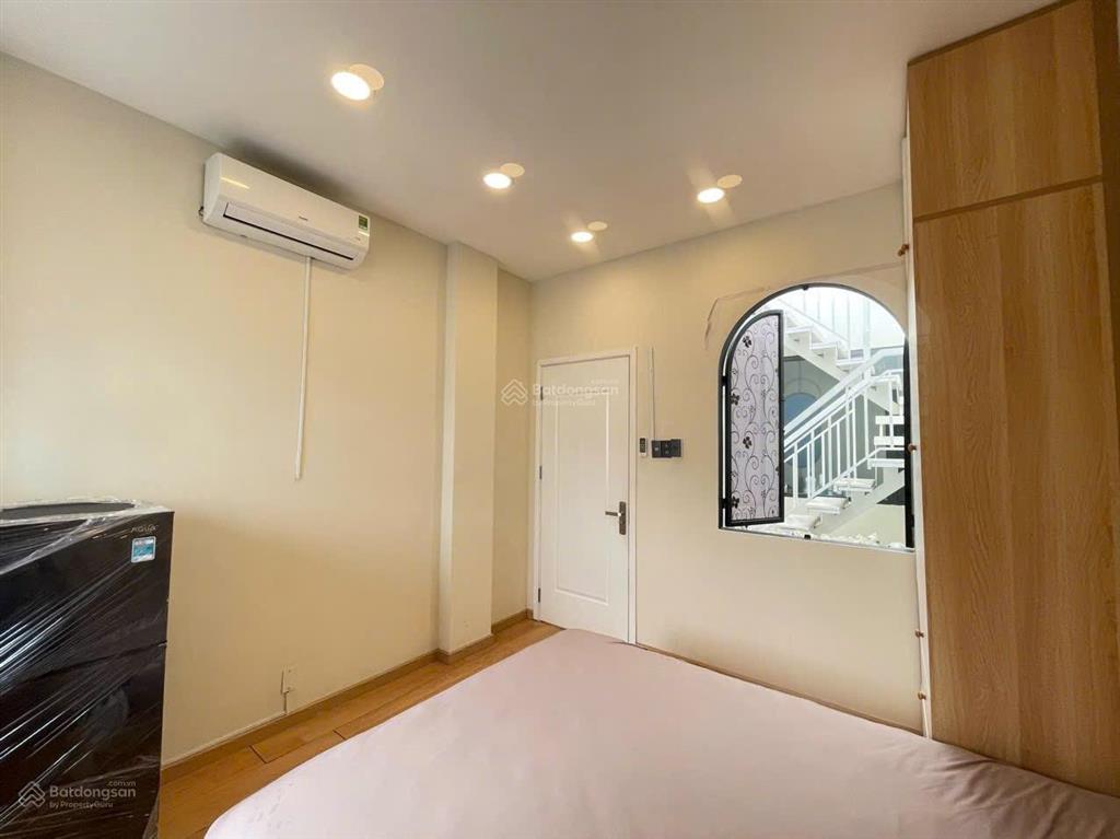 Phòng 35m2 ban công full nội thất ngay đường hoàng hoa thám gần chợ bà chiểu, quận 1, quận 3