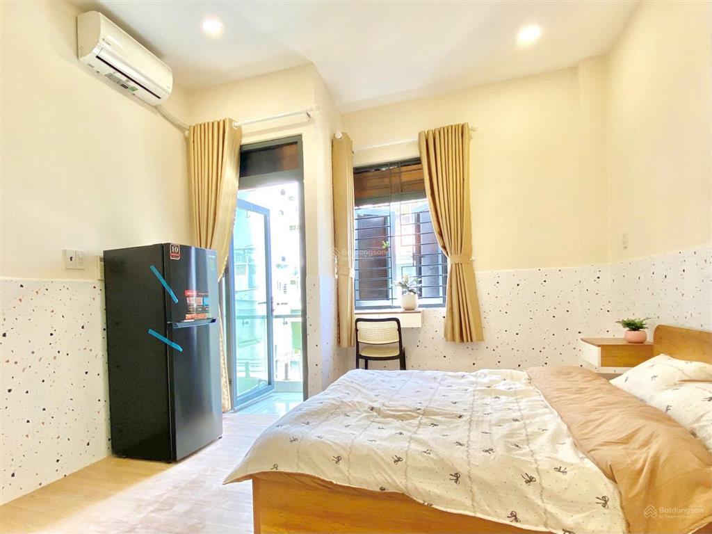 Phòng 40m2 ban công full nội thất ngay xô viết nghệ tĩnh gần hàng xanh, quận 1, quận 3