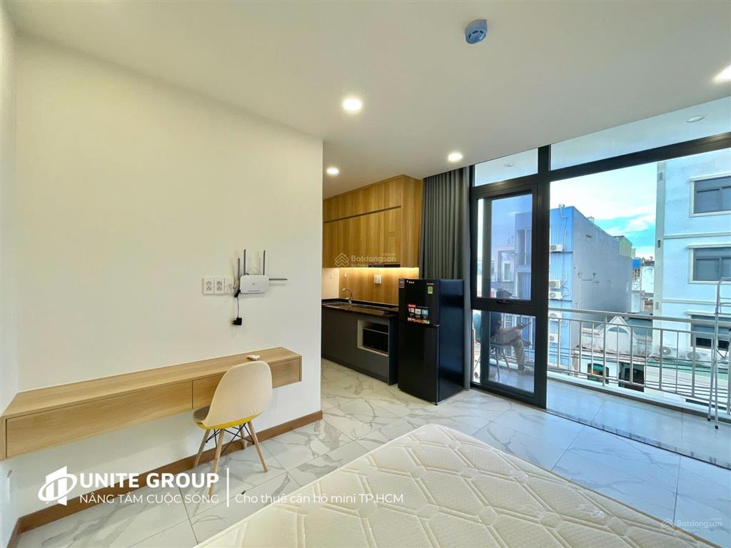 Phòng 45m2 ban công full nội thất ngay trần quý cáp gần gigamall, quận 1, quận 3