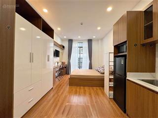 Phòng 40m2 ban công full nội thất ngay lê quang định gần chợ bà chiểu, quận 1, quận 3