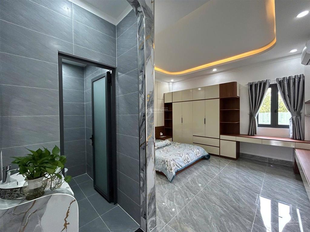 Linh đông, thủ đức. sát phạm văn đồng. 3 tầng 70m2 chỉ 5,x tỷ