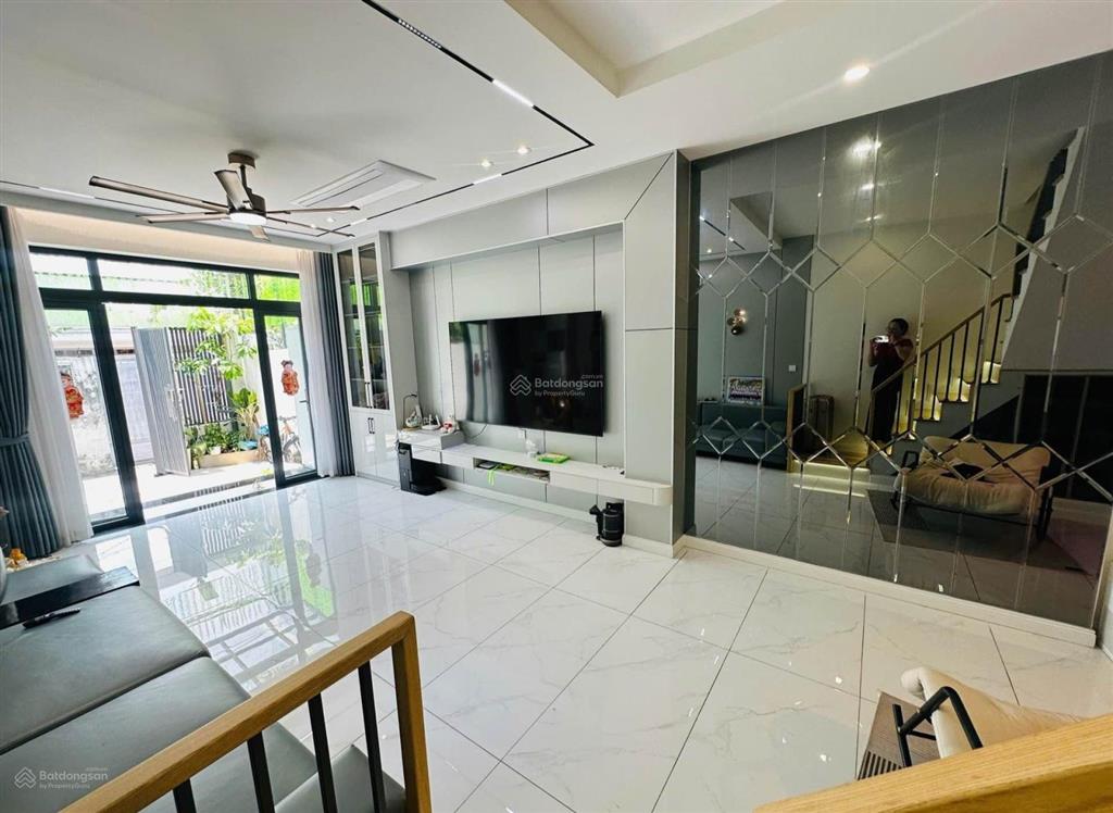 Siêu phẩm dòng tiền đặng văn bi, thủ đức. 5 tầng 60m2, ô tô đỗ cửa. thu nhập 30 triệu/tháng