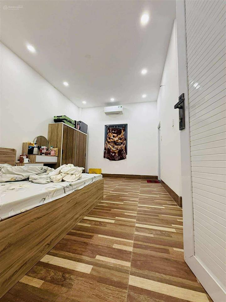 Giảm sốc 1 tỷ chỉ còn 6,x tỷ nhà 2 tầng 140m2 hxh 6m hoàng hữu nam, gần lê văn việt q9