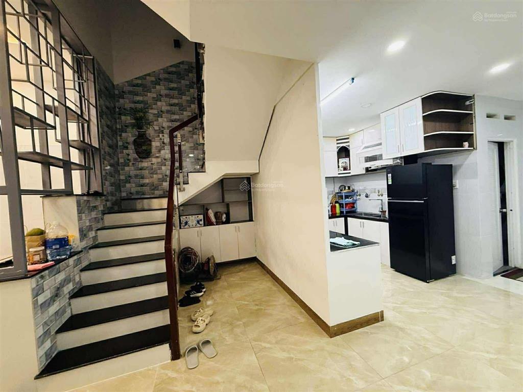 Giảm sốc 1 tỷ chỉ còn 6,x tỷ nhà 2 tầng 140m2 hxh 6m hoàng hữu nam, gần lê văn việt q9