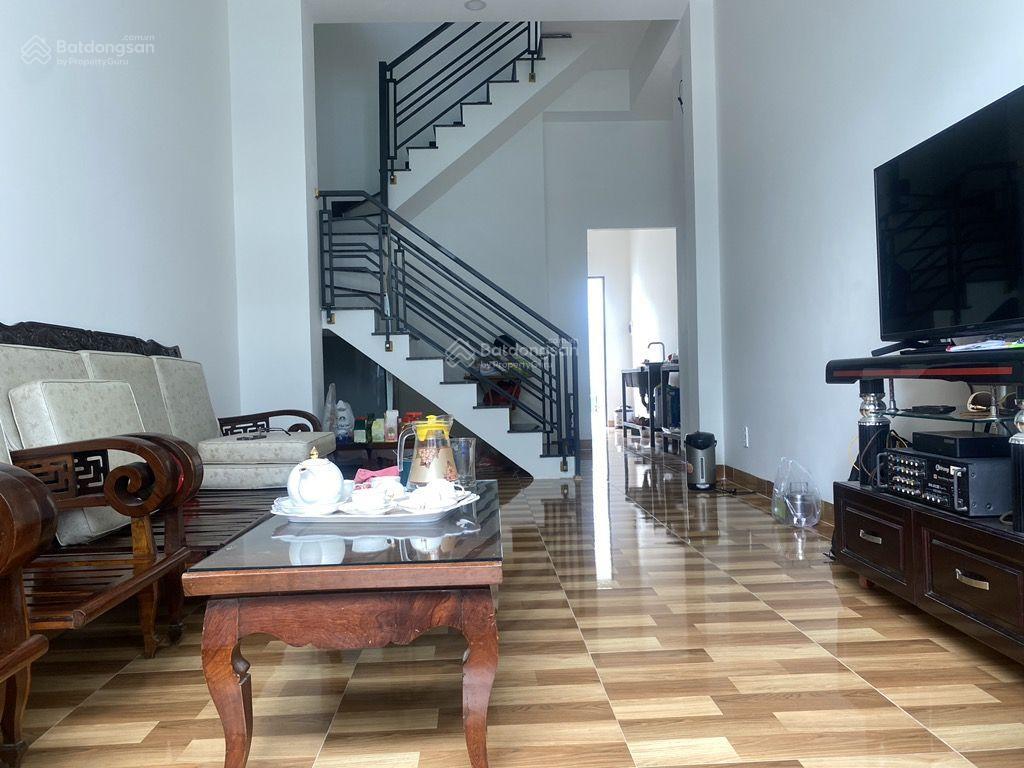 Chỉ 7,x tỷ  nhà 4 tầng, 70m2, hxh thông sát vincom lê văn việt, q9 dòng tiền 40tr/tháng