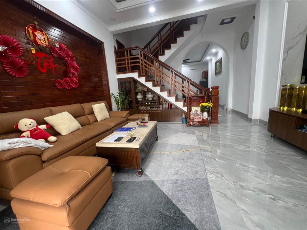 Chỉ 6,x tỷ  ôtô đỗ cửa  3 tầng ngay đỗ xuân hợp q9