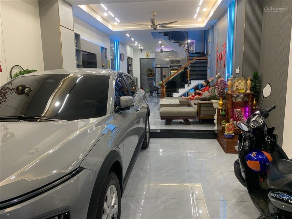 Nhà 3 tầng lê văn việt q9, 80m  ôtô ngủ trong nhà  chỉ 6,x tỷ
