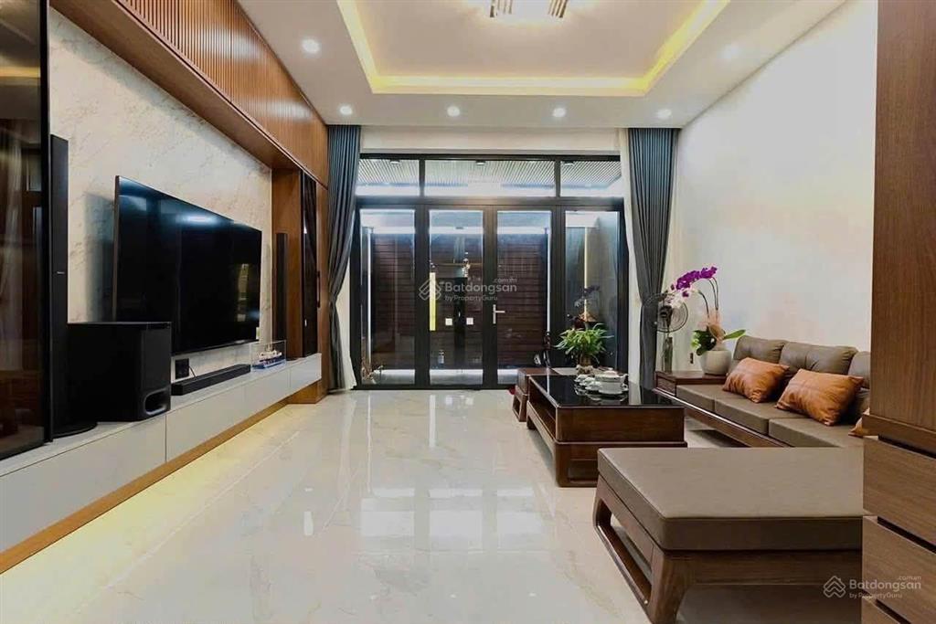 Bán nhà 4 tầng 100m2, hxh, gần nguyễn văn bá, ga metro thủ đức.