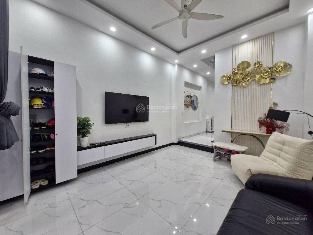 Bán nhà 3 tầng 110m2, hxh, hiệp bình ngay khu dân cư hồng long  vạn phúc city, chỉ 8, x tỷ