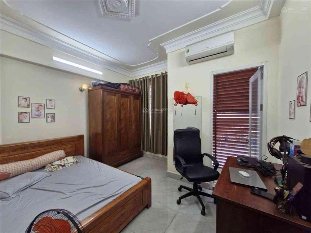 Nhà đẹp hiệp bình  kdc hồng long, gần vạn phúc city hxh 8m  3 tầng btct  100m2  chỉ 8,x tỷ