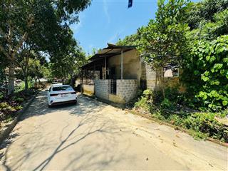 Bán lô đất mặt tiền 11 mcó một không hai khó tìm ngay sát cổng trường học