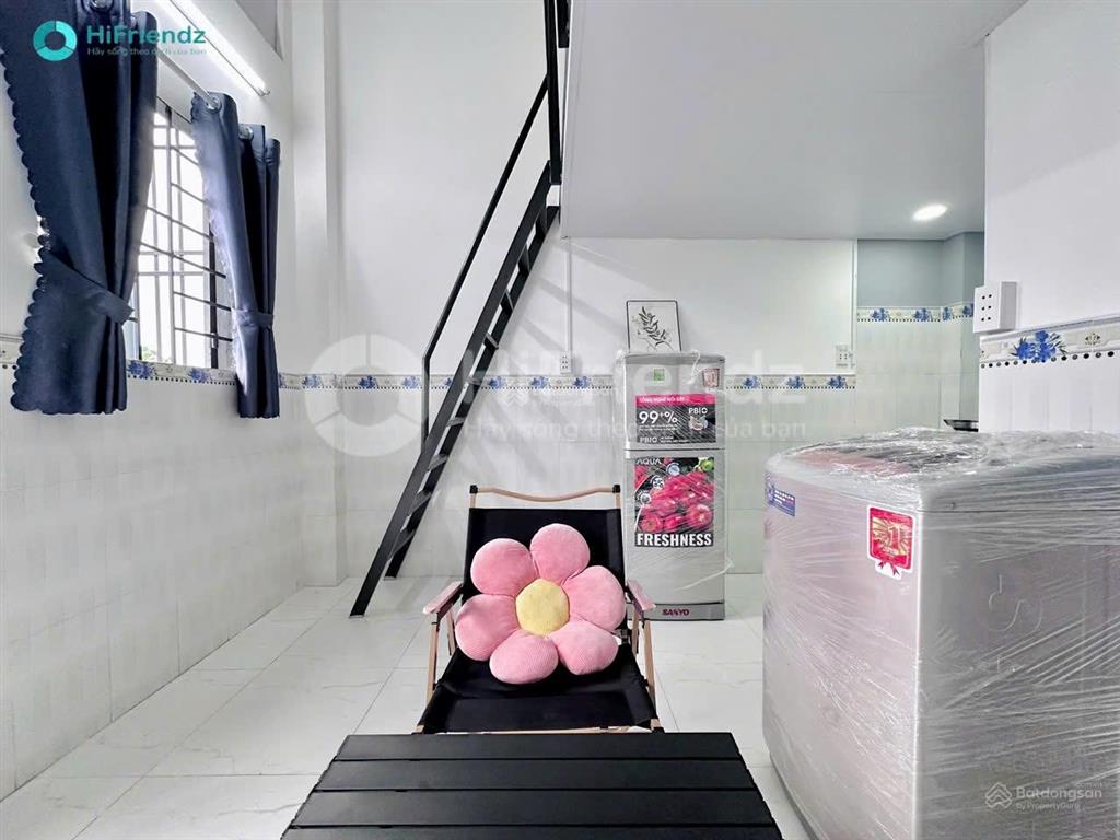 Gác bancon full nội thất, giá hssv ở từ 24 người, gần đh mở