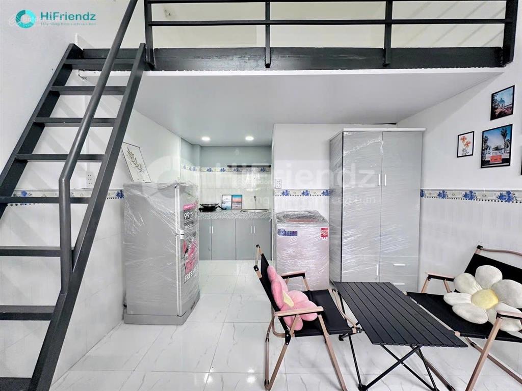 Gác bancon full nội thất, giá hssv ở từ 24 người, gần đh mở