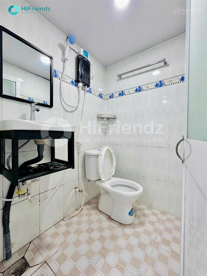 Gác bancon full nội thất, giá hssv ở từ 24 người, gần đh mở