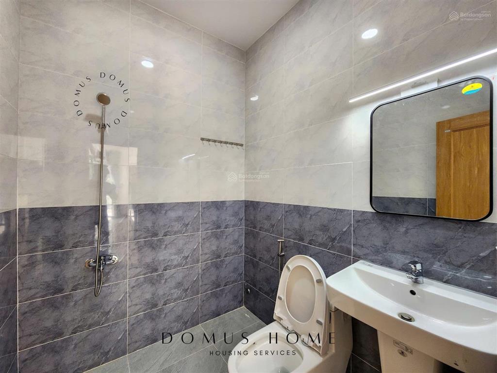 Cho thuê studio bancon rộng, điện nhà nước, gần phú mỹ hưng, crescent mall, secc, vivo city
