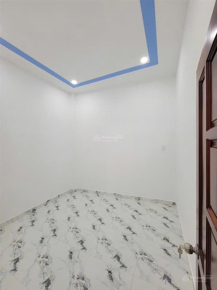 Cần bán gấp nhà 1 trệt+ 1 lầu giá 800 triệu