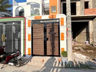 Cần bán gấp căn nhà đúc thật 1 trệt + 1 lầu ngang 3 dài 21 . có 3 phòng ngủ + 2 nhà vệ sinh