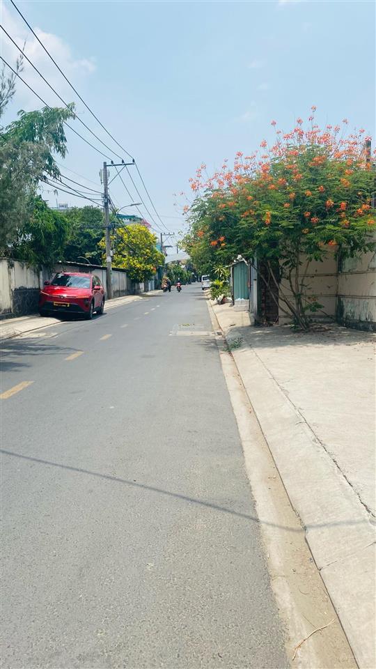 Lô đất linh đông thông phạm văn đồng đường trãi nhựa 5 m56m2 5 tỷ ( bớt lộc)