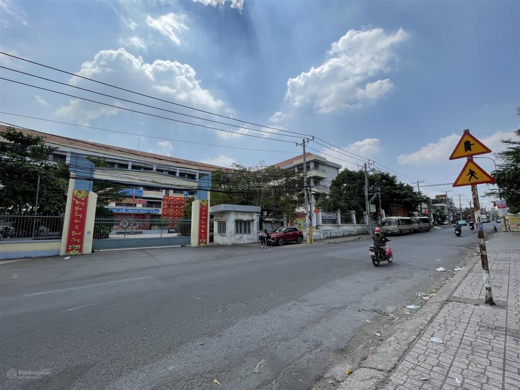 Cần bán nhanh căn nhà 3 tầng 145m2 hoàn công kdc chợ điều long bình,đồng nai. giá chỉ 4,99 tỷ