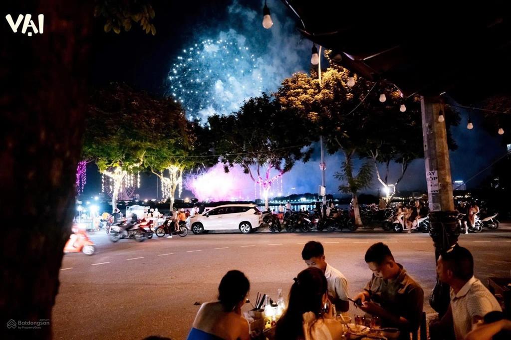 Lô góc 250m. 3 mặt tiền. đường chương dương. ngang 22m. trực diện sông hàn. ngắm pháo hoa.