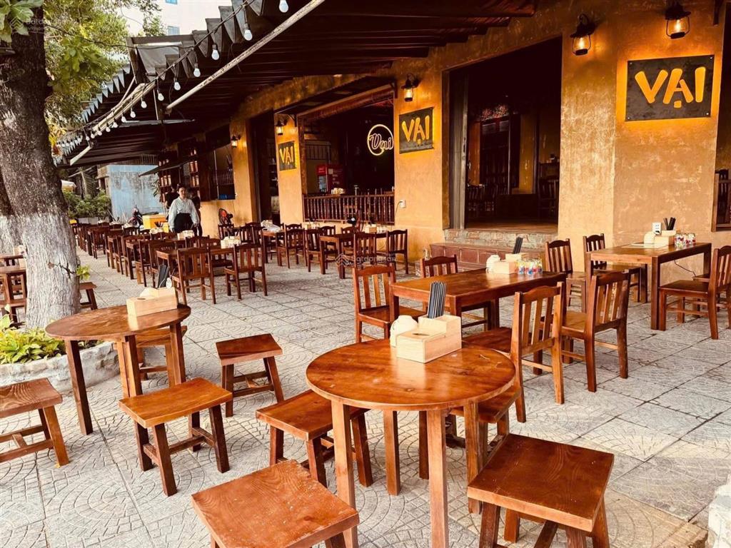 Lô góc 250m. 3 mặt tiền. đường chương dương. ngang 22m. trực diện sông hàn. ngắm pháo hoa.