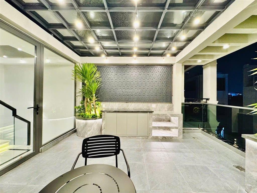 Nhà đẹp lê quang định,p1,gò vấp  70m2 x 3 tầng  giá 5tỷ780, 3pn, 4wc, 1 trệt 2 lầu, hẻm oto