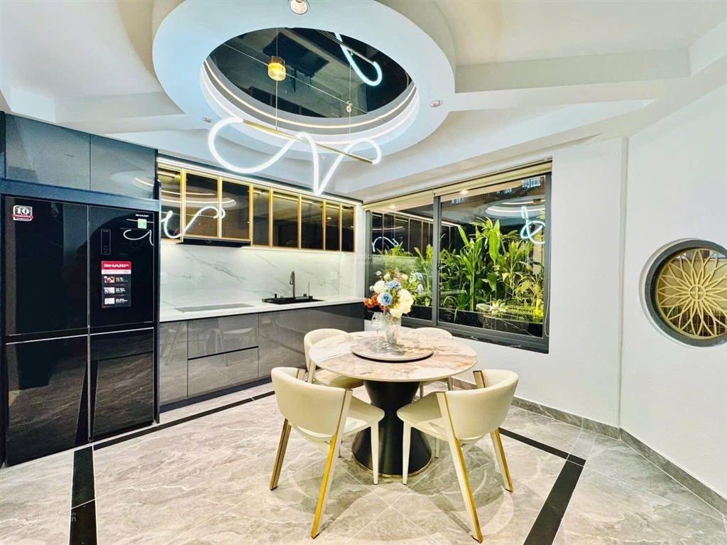 Nhà đẹp lê quang định,p1,gò vấp  70m2 x 3 tầng  giá 5tỷ780, 3pn, 4wc, 1 trệt 2 lầu, hẻm oto