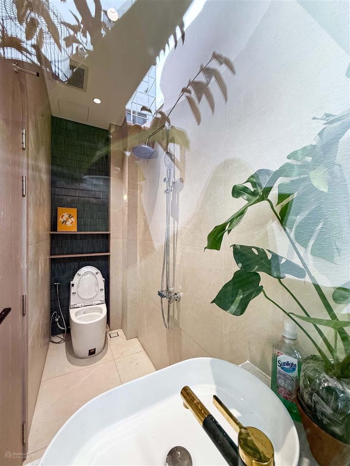 Nhà đẹp thích quảng đức, p5, phú nhuận. dt 60m2,giá 4tỷ1, hẻm lớn, full nội thất