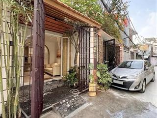 Nhà đẹp thích quảng đức, p5, phú nhuận. dt 60m2,giá 4tỷ1, hẻm lớn, full nội thất