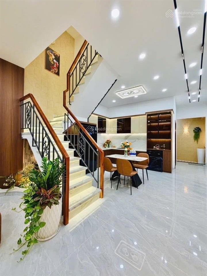 Nhà riêng dương quảng hàm, p5, gò vấp, 63m2, giá 4 tỷ 550, hẻm oto