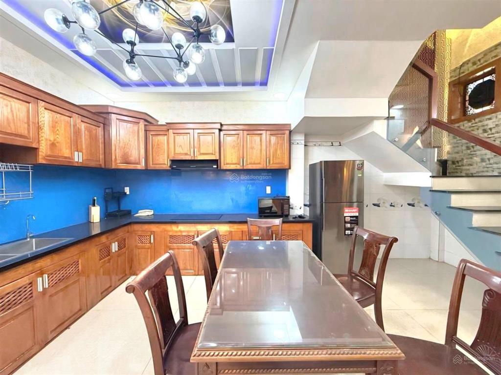 Bán gấp nhà riêng trường sa, p2, phú nhuận, dt 65m2, giá 4tỷ4, sổ hồng riêng chính chủ