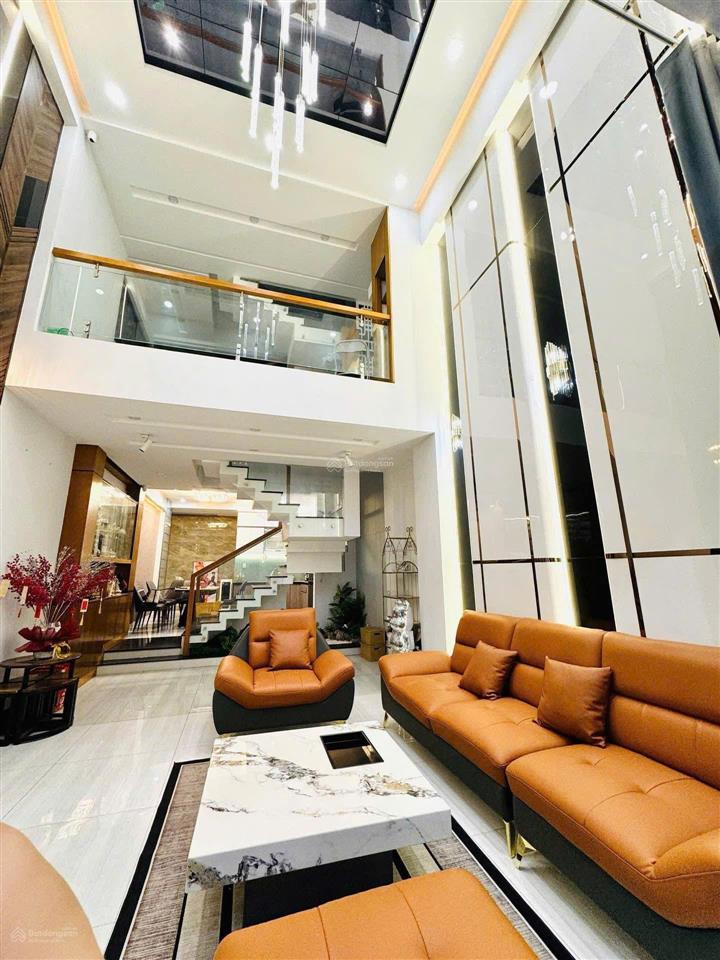 Nhà đẹp tại nguyễn xí, q.bình thạnh, giá 4tỷ9, dt 67m2, 3pn, 3wc, 1t1l